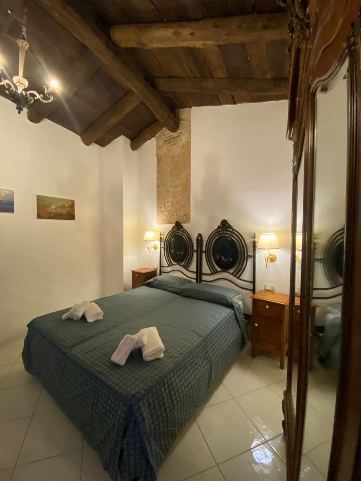 La Locanda Del Curato Rooms Lentiscosa ภายนอก รูปภาพ